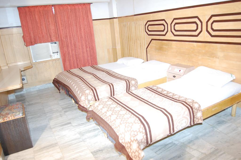Hotel Ramakrishna, Tiruvannamalai Room photo